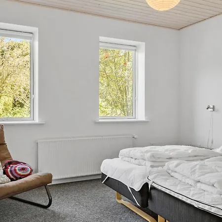 Six-bedroom In